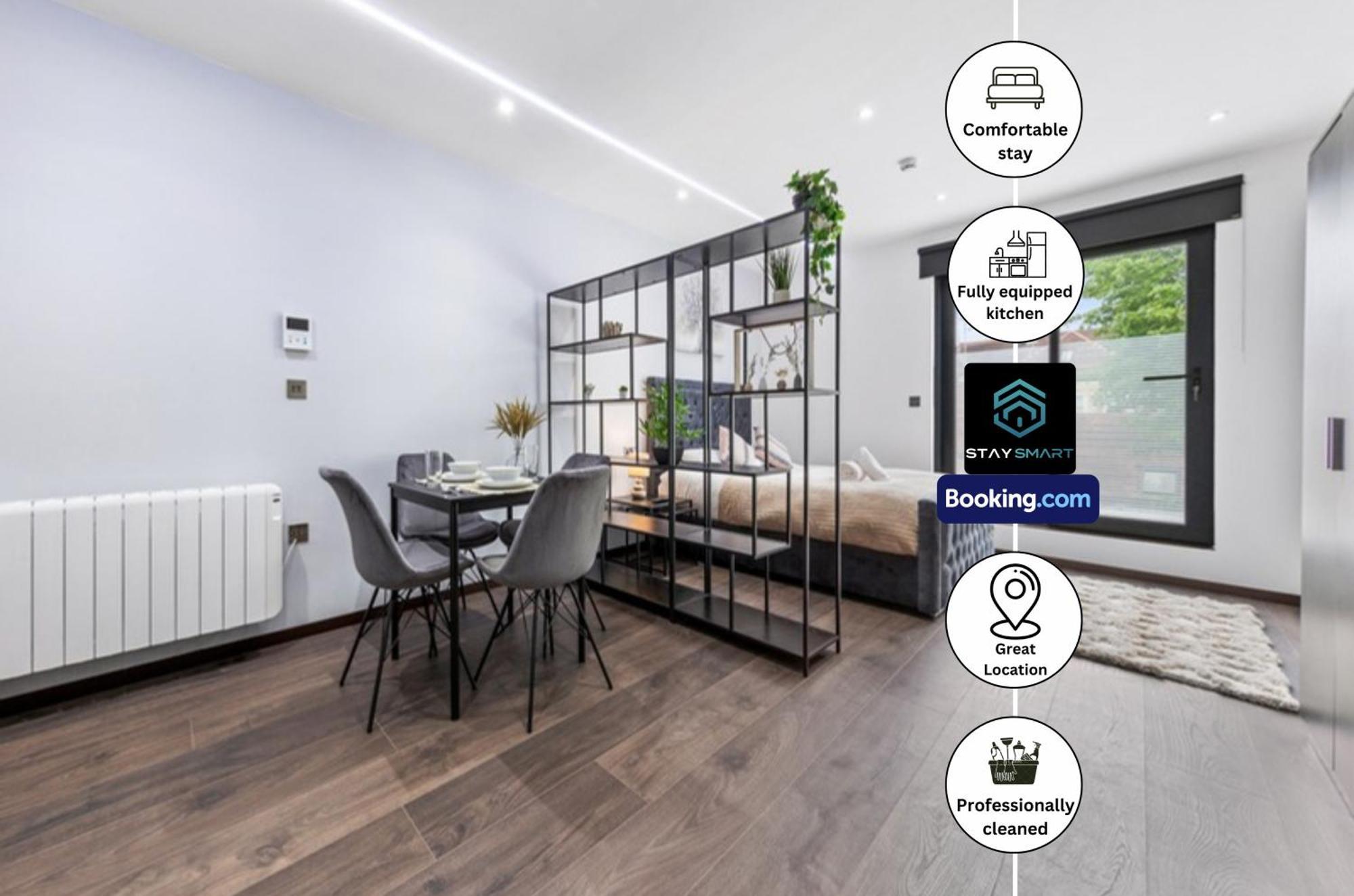 Stylish By Smart Short Lets & Serviced Woodstock With Free Wifi * Londra