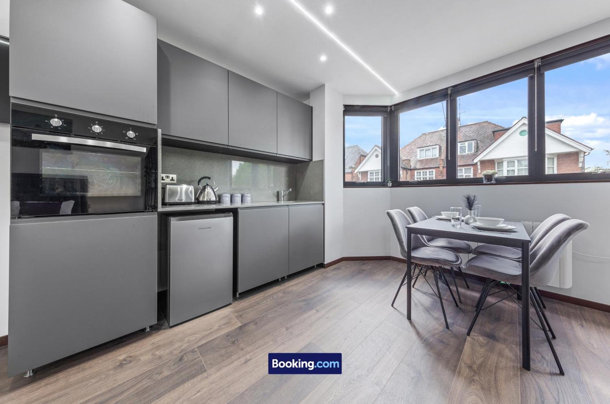 Apartament Stylish By Smart Short Lets & Serviced Woodstock With Free Wifi