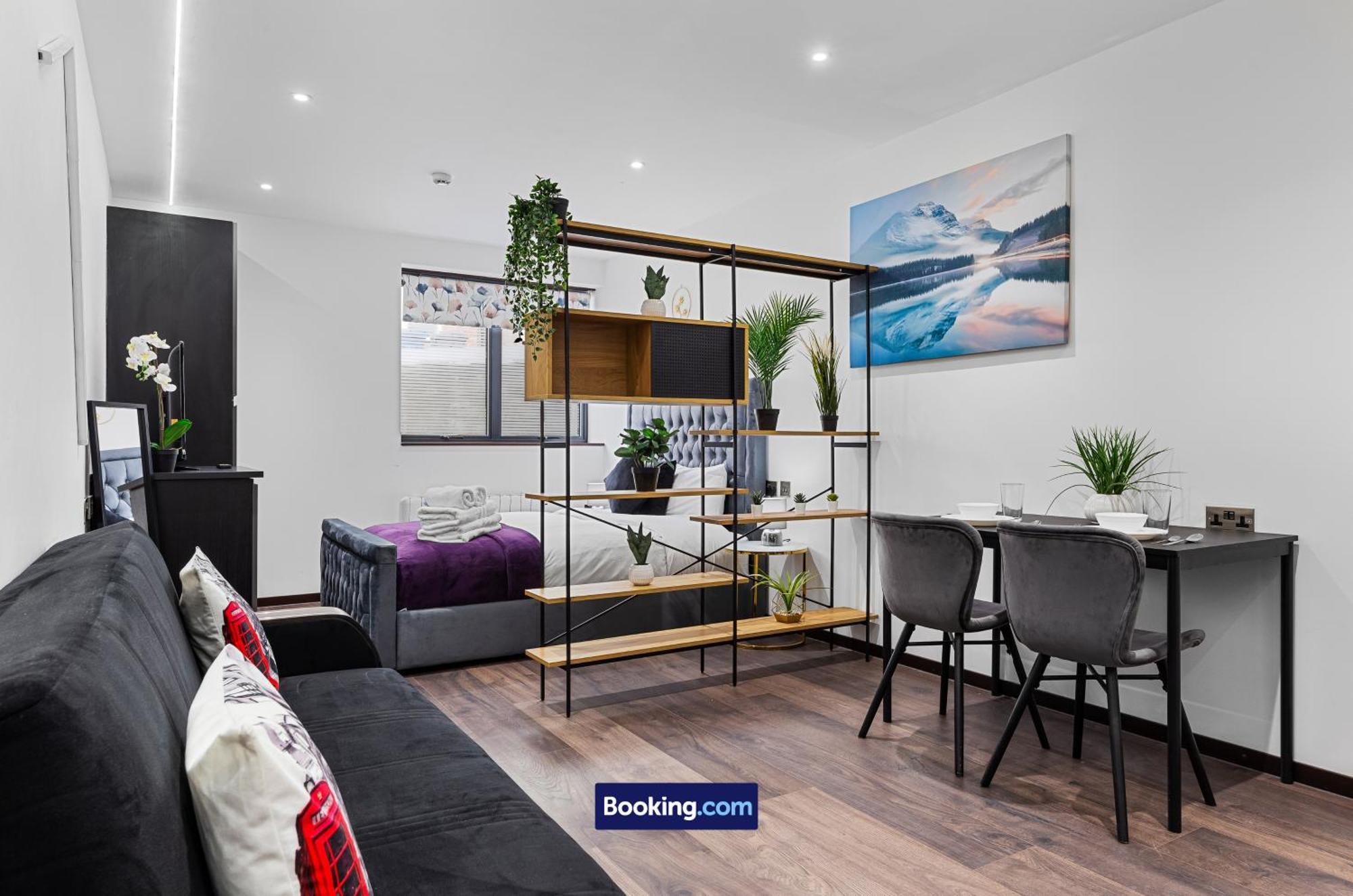 Stylish By Smart Short Lets & Serviced Woodstock With Free Wifi Londra